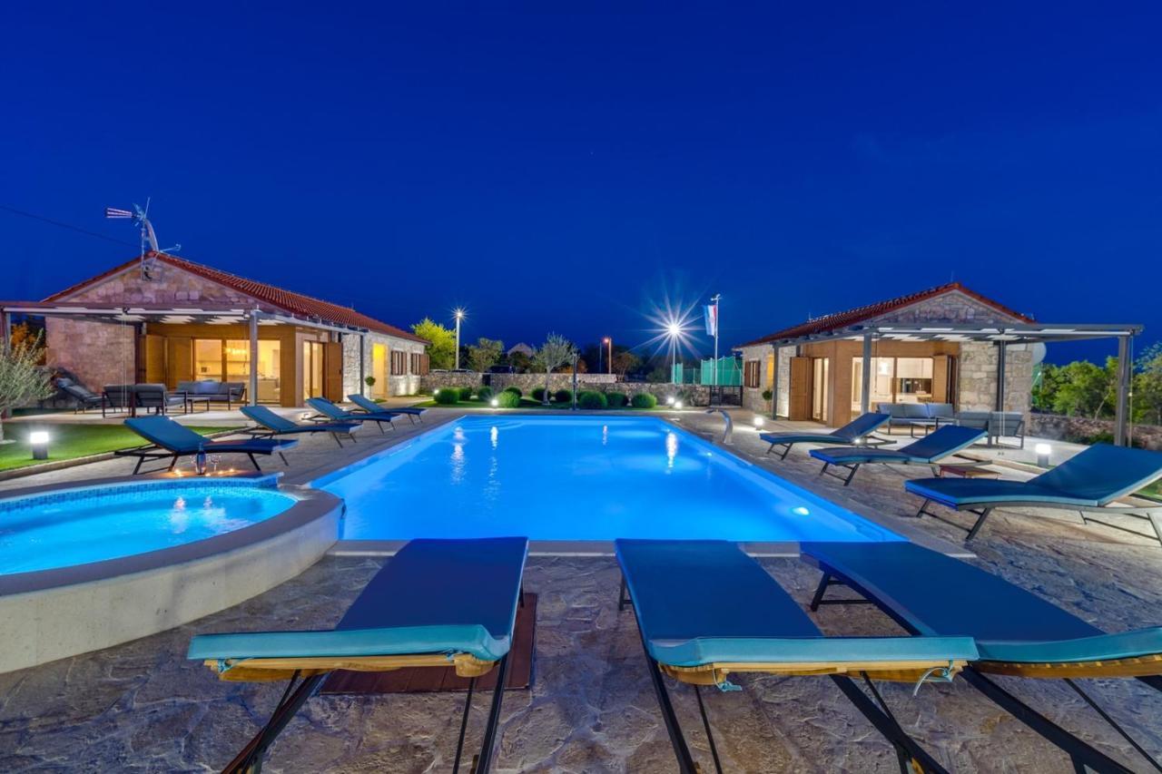 New! Promina Luxury Villa With 72Sqm Heated Pool, Jacuzzi, Infrared Sauna, Tennis Court, Media Room Bogatić Exterior foto